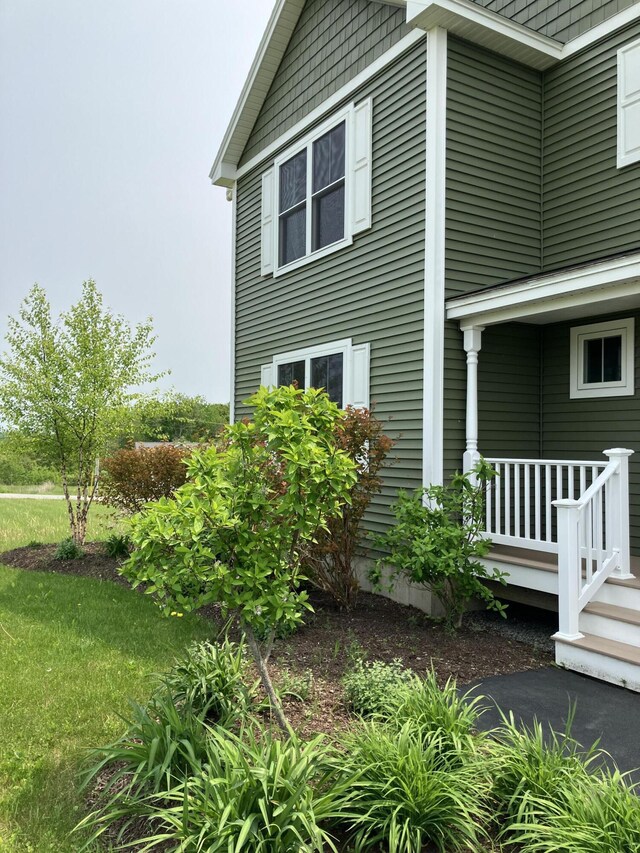 111 Amberside Dr, Hermon, ME 04401 - photo 2
