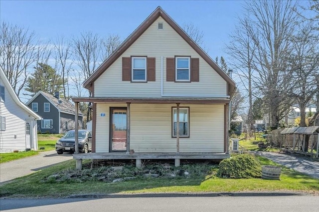 view of front of property featuring a porch