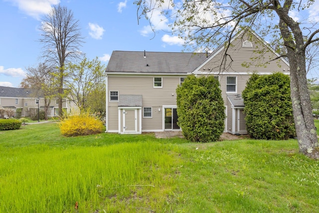 30 Glenridge Dr Unit 30, Portland, ME 04102 - back of house with a lawn