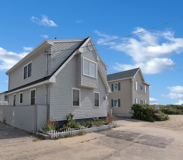 4 Union Ave, Old Orchard Beach, ME 04064 - view of side of home