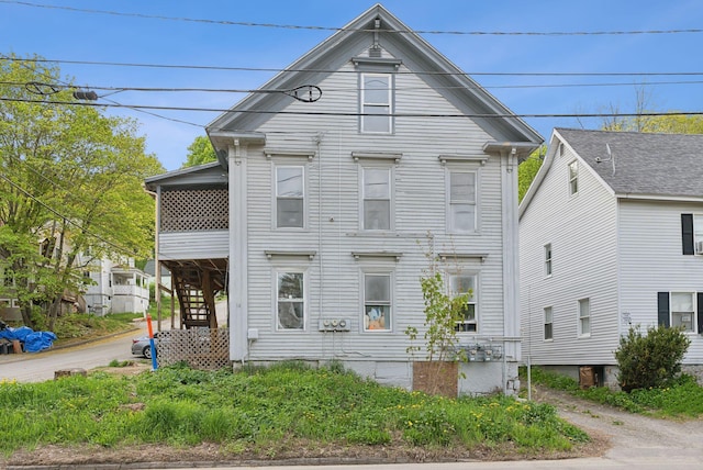 14 N St, Augusta, ME 04330 - view of front facade featuring stairway