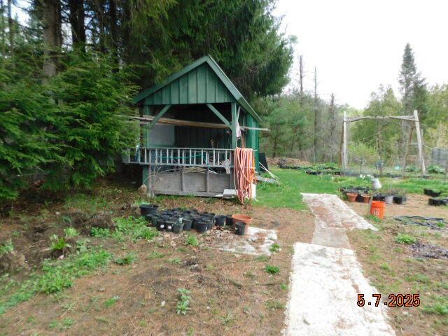 view of outbuilding