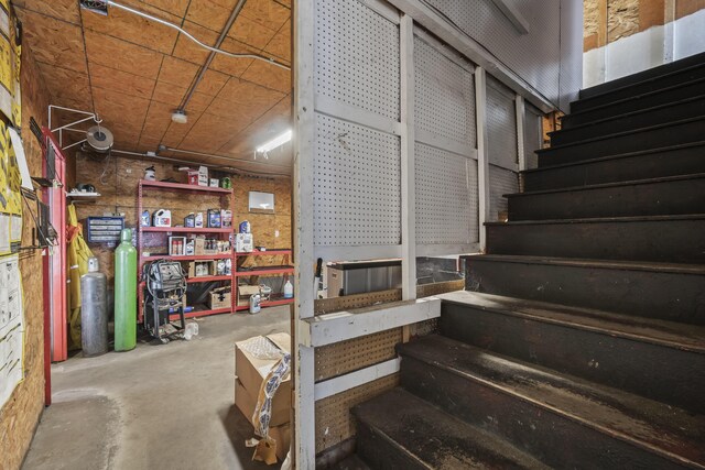 34 Compass Ln, Topsham, ME 04086