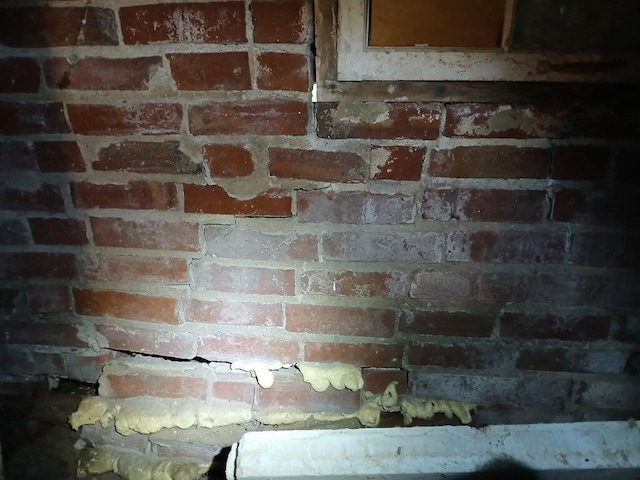 1 Nichols St, Bath, ME 04530 - detailed view of brick wall