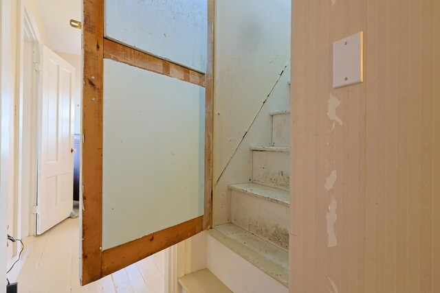 6 Sea St, Northeast Harbor, Mount Desert, ME 04662 - view of staircase