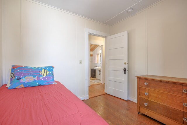 6 Sea St, Northeast Harbor, Mount Desert, ME 04662 - bedroom with wood finished floors