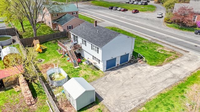 aerial view of property and surrounding area