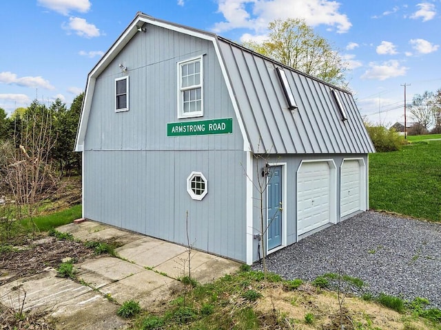view of detached garage