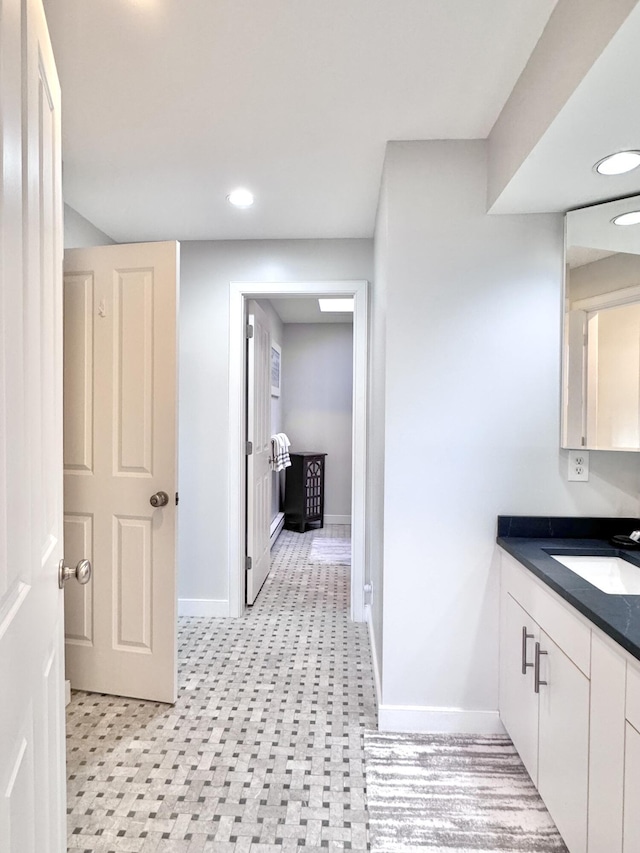 54 Village Way Unit 54, Rockport, ME 04856 - bathroom featuring baseboards, vanity, and recessed lighting