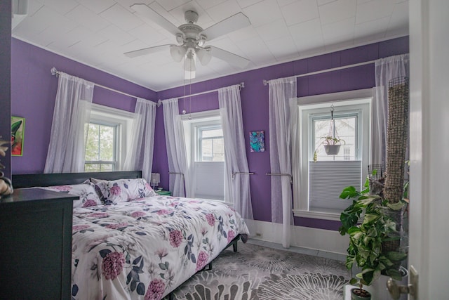 bedroom with a ceiling fan