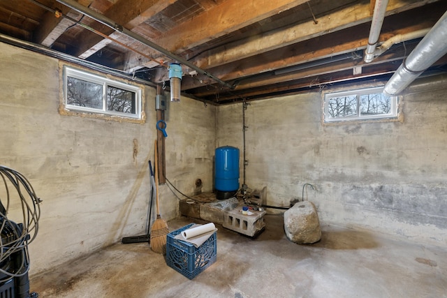 447 Wiscasset Rd, Boothbay, ME 04537 - below grade area featuring a water pressure tank