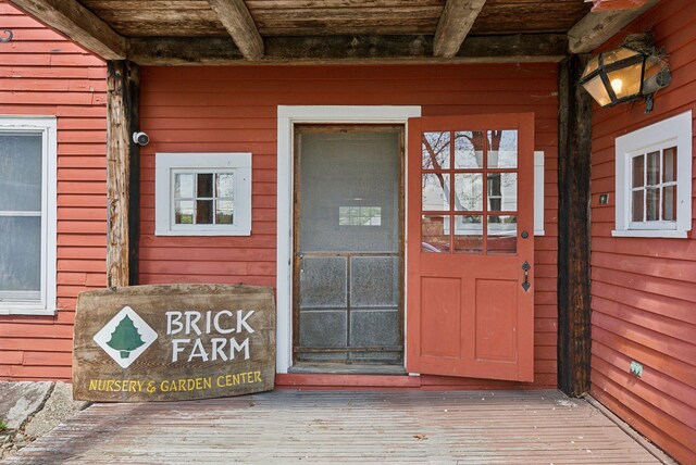 538 Malbons Mills Rd, Skowhegan, ME 04976 - view of doorway to property