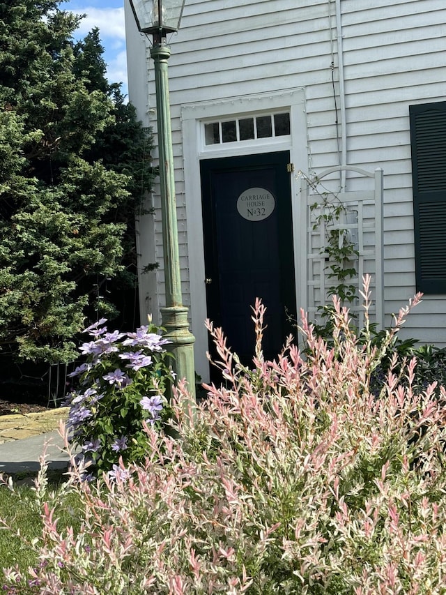 32 Murray Hill Rd, Boothbay, ME 04544 - exterior view