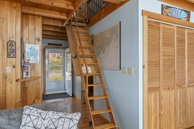 33 Bernier Ln, Harpswell, ME 04079 - foyer entrance with wood finished floors