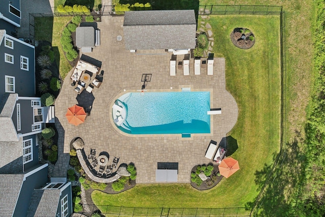 10 Jameson Dr, Falmouth, ME 04105 - aerial view of a pool area