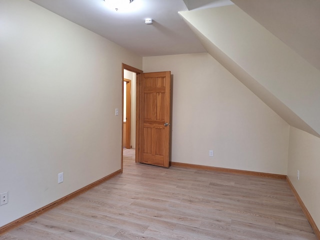 20 Brandywine Cir, Auburn, ME 04210 - bonus room with light wood finished floors and baseboards