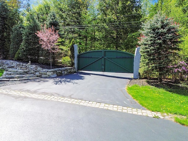 22 Lindas Way, Manchester, ME 04351 - view of gate