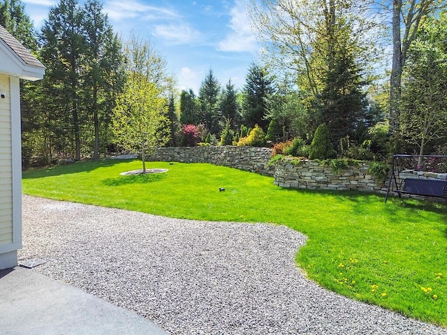 22 Lindas Way, Manchester, ME 04351 - view of green lawn