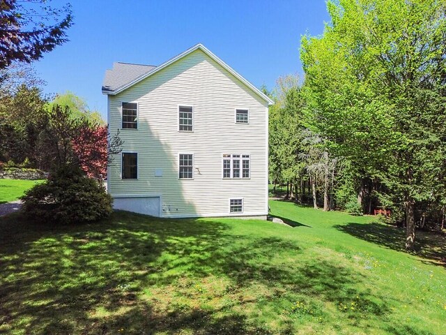22 Lindas Way, Manchester, ME 04351 - back of property with a lawn