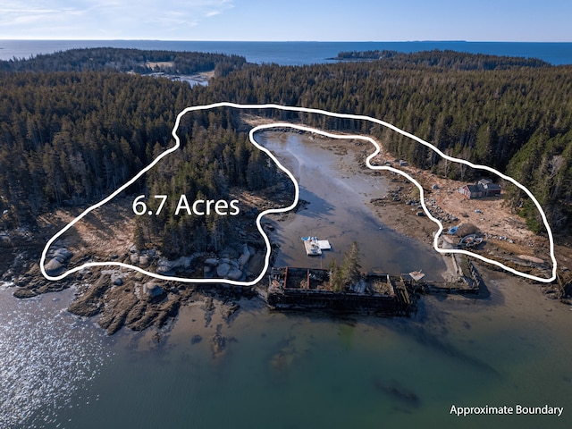 5 Greens Is, Vinalhaven, ME 04863