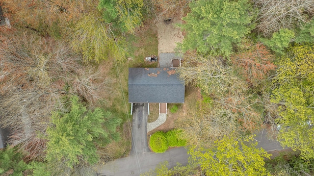 aerial view of property and surrounding area