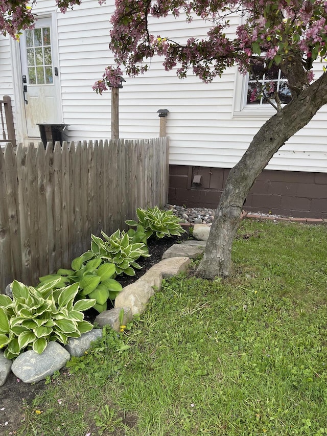 27 Murray St, Bingham, ME 04920 - view of yard