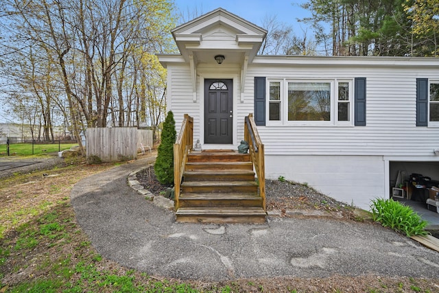 19 Brann Ave, Augusta, ME 04330 - view of front of home featuring fence