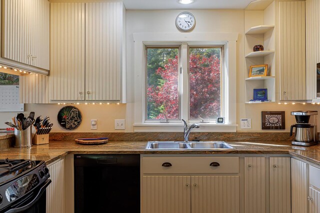 290 Clark Point Rd, Tremont, ME 04612