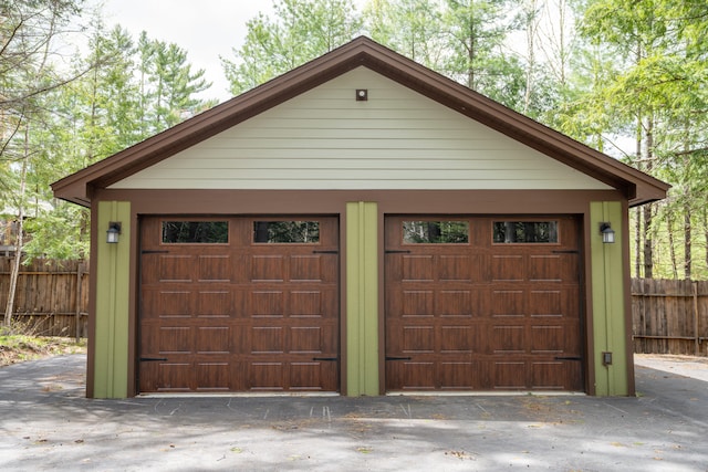 106 Webb River Dr, Dixfield, ME 04224 - detached garage with fence