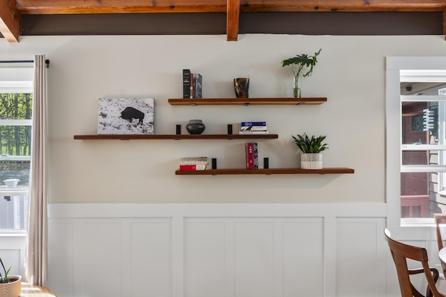 591 Eight Rod Rd, Augusta, ME 04330 - detailed view of a decorative wall and a wainscoted wall