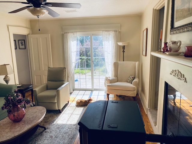 12 Old Rte 1, Searsport, ME 04974 - living area with a ceiling fan