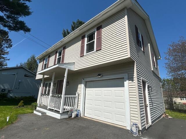 95 Yankee Ave, Bangor, ME 04401