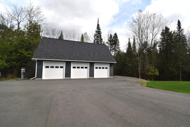view of detached garage