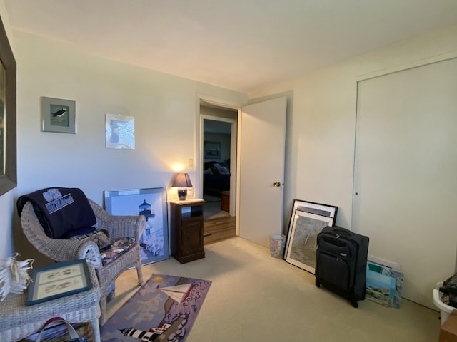 17 Canterbury Rd, Brewer, ME 04412 - sitting room with light carpet