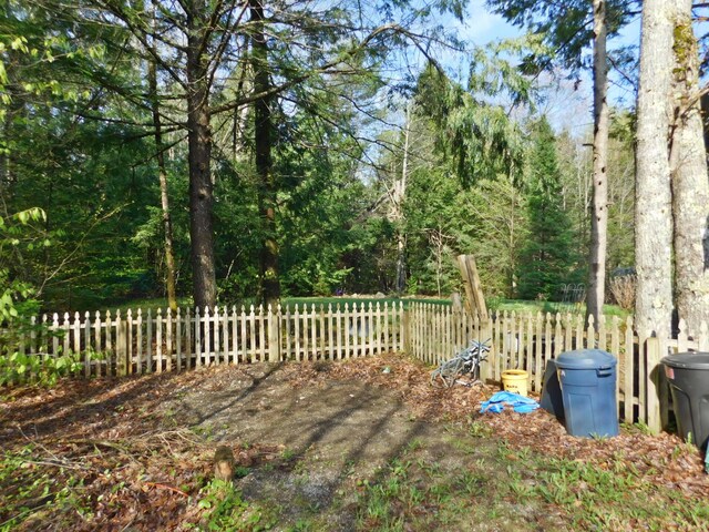 9 Hidden Dr, New Gloucester, ME 04260 - view of yard