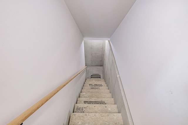 14 Bluebird Trl Unit 67, Falmouth, ME 04105 - view of stairs