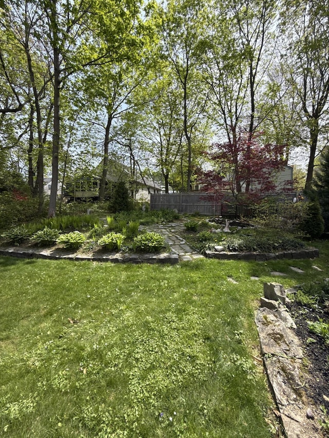 28 Stone Dr, Cape Elizabeth, ME 04107 - view of yard