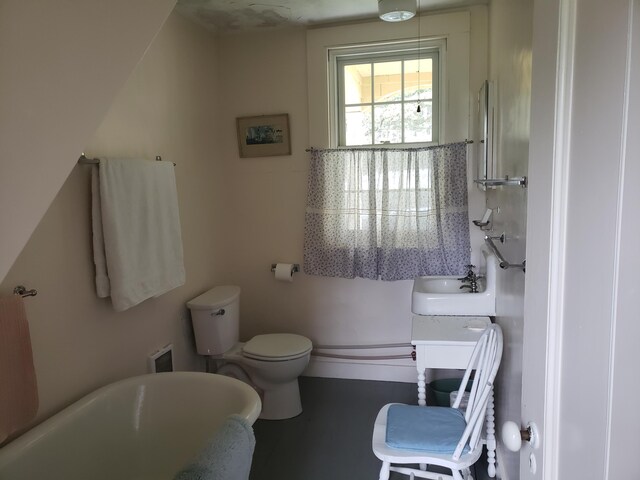 579 Cranberry Rd, Great Cranberry, Cranberry Isles, ME 04625 - bathroom featuring a soaking tub, toilet, and vanity