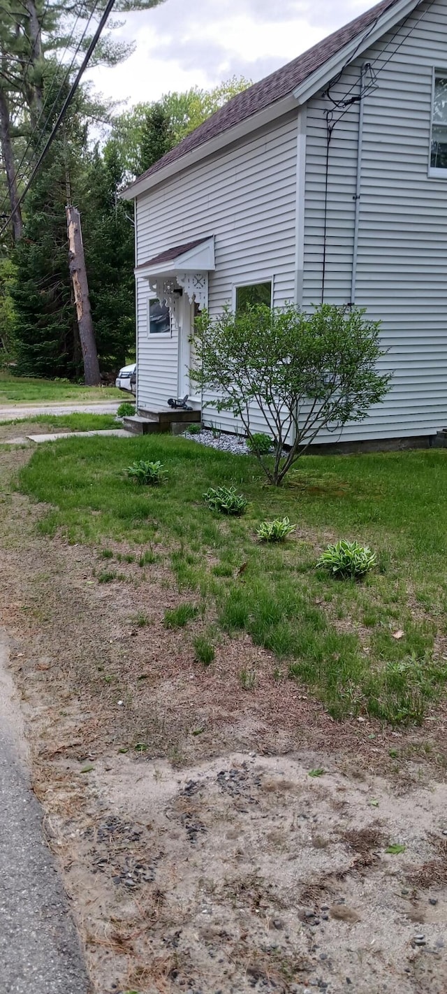 41 Winter St, Lisbon, ME 04250 - view of side of home