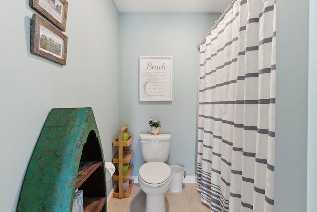 272 Mills Rd Unit 17, Kennebunkport, ME 04046 - full bath featuring toilet, tile patterned floors, curtained shower, and baseboards
