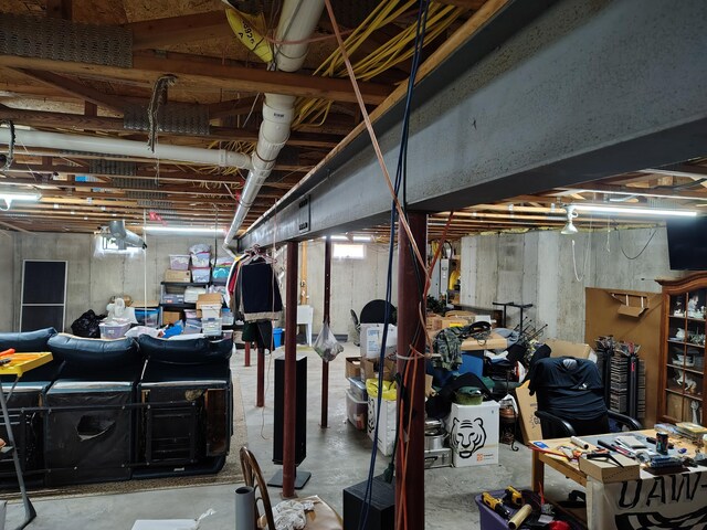 view of unfinished below grade area