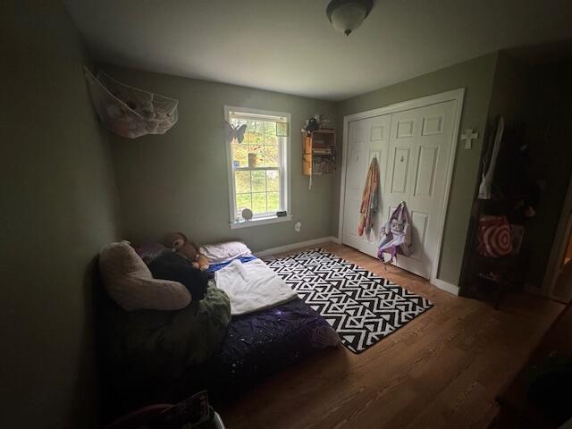 20 Oak Ridge Dr, Chelsea, ME 04330 - living area featuring wood finished floors and baseboards