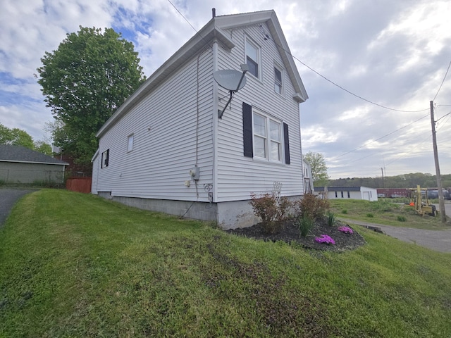 6 Linden St, Waterville, ME 04901 - view of home's exterior with a yard