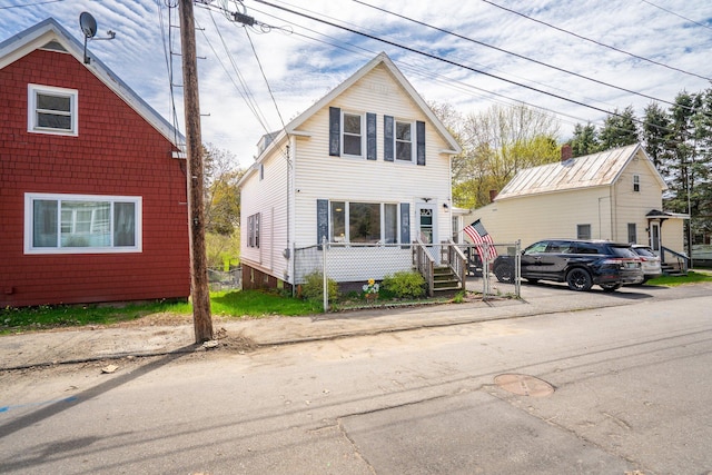 31 King St, Waterville, ME 04901 - view of traditional home