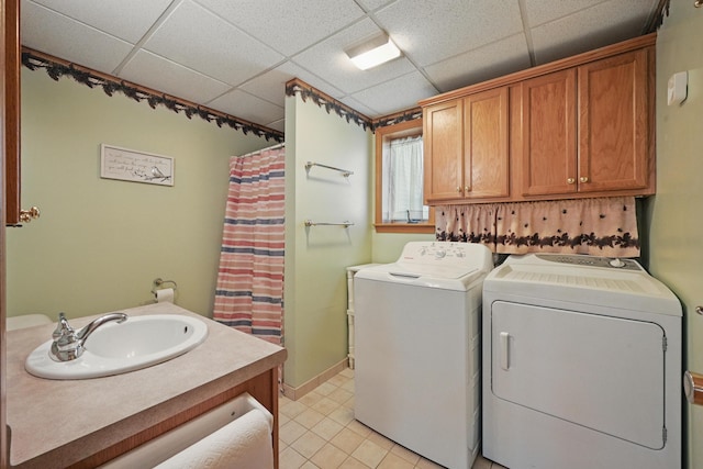 15 Northwood Ct, Wiscasset, ME 04578 - laundry room featuring washing machine and clothes dryer and light tile patterned floors