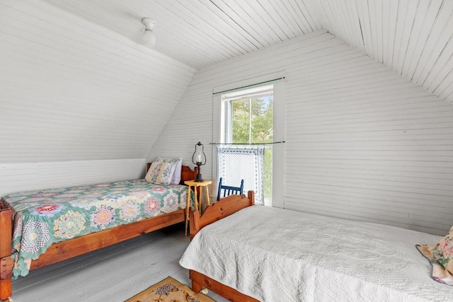 13 Bustins Is, Freeport, ME 04032 - bedroom with vaulted ceiling