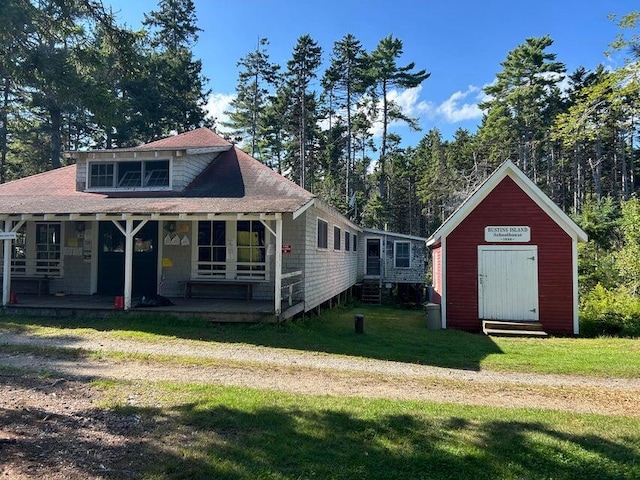 13 Bustins Is, Freeport, ME 04032 - view of front of home featuring a front lawn and a porch