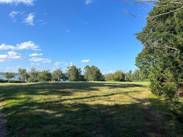 13 Bustins Is, Freeport, ME 04032 - view of green lawn