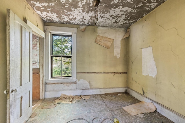 286 School St, Berwick, ME 03901 - view of empty room