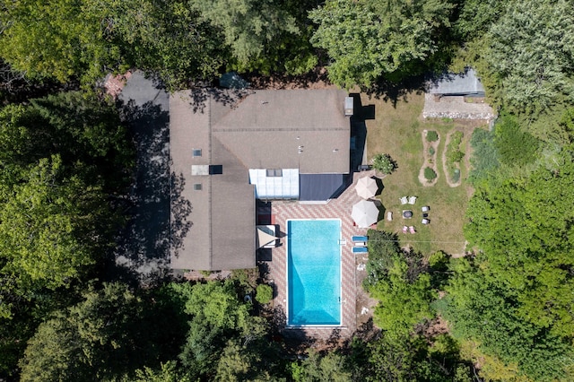 19 Brookside Dr, Falmouth, ME 04105 - aerial view of property and surrounding area with a pool area